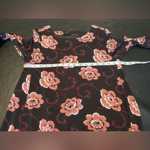 LOFT Black and Pink Floral dress with decorative back cut out NWT size Small - Picture 9 of 10